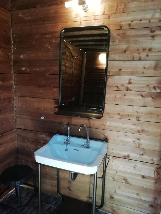 Nova Alofa Caravan Мончик Екстериор снимка
